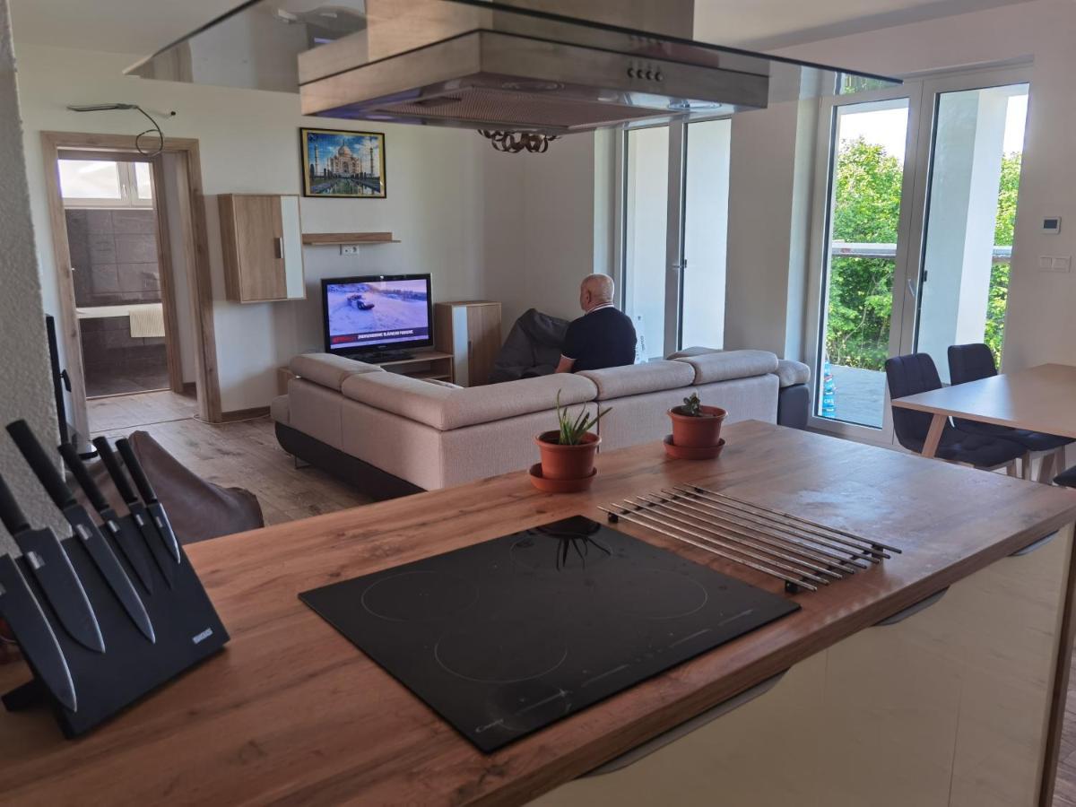 Apartamento Sunset House Piestany Cervena Veza Banka Exterior foto