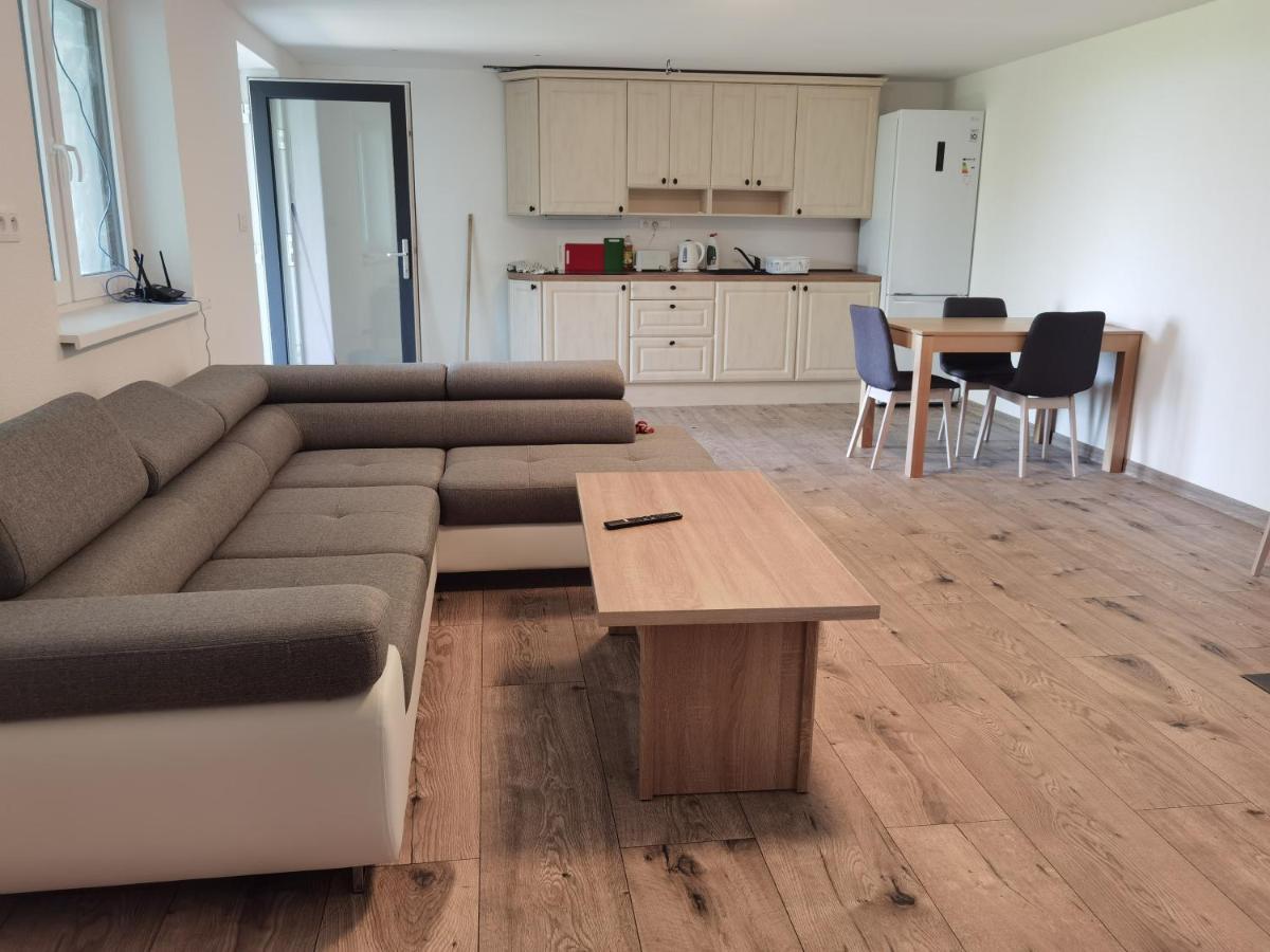 Apartamento Sunset House Piestany Cervena Veza Banka Exterior foto